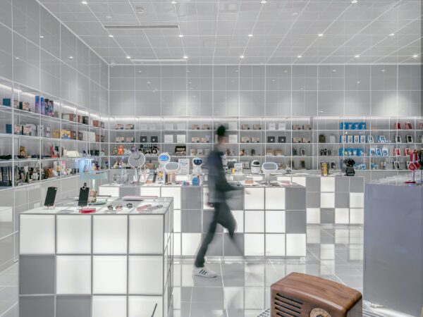 xianjuan hu uPYpcsbICI4 unsplash min